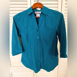 COLUMBIA women’s teal pinstripe button down shirt, size S